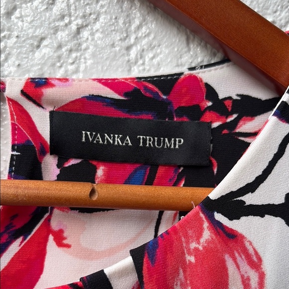 Ivanka Trump Pink and Black Sleeveless Blouse - Picture 3 of 7
